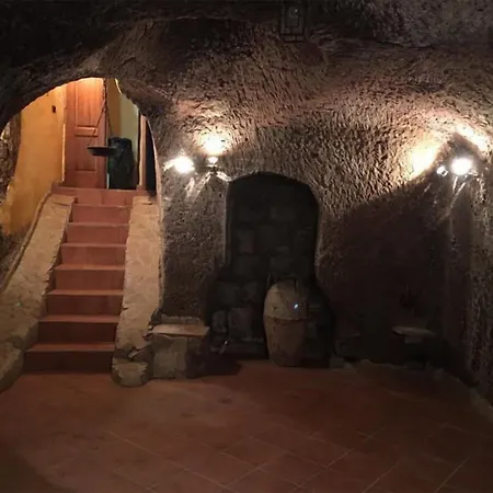 Filohostel L'albergo Glocale Gasthof SantʼAgata deʼ Goti