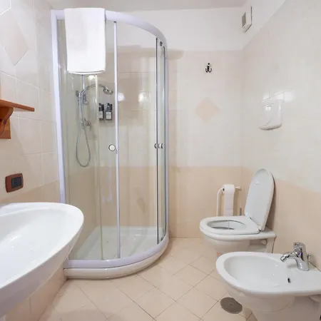 Filohostel L'albergo Glocale 3*