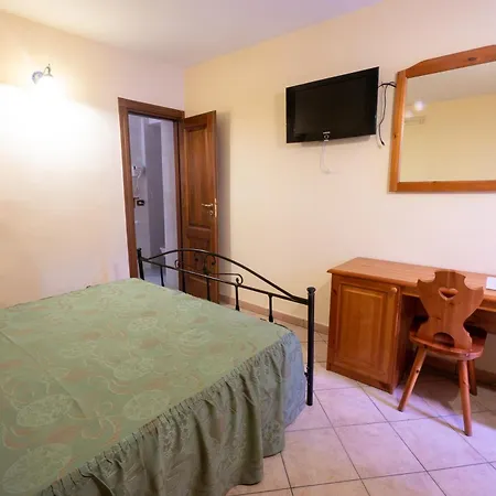 Filohostel L'albergo Glocale Gasthof SantʼAgata deʼ Goti