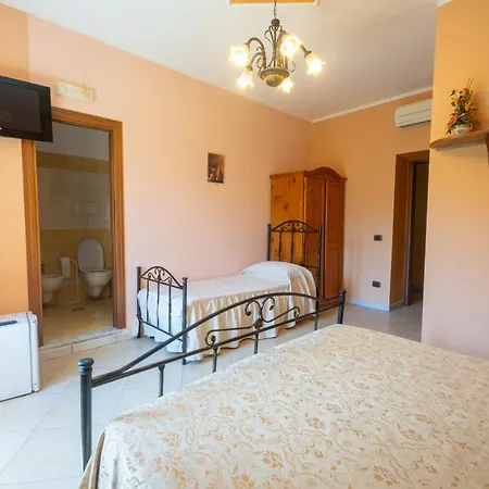 Filohostel L'albergo Glocale Affittacamere 3*
