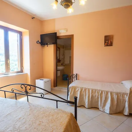 Filohostel L'albergo Glocale Affittacamere SantʼAgata deʼ Goti