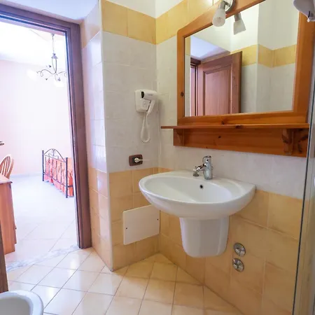 Filohostel L'albergo Glocale Gasthof 3*