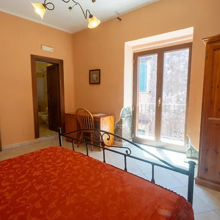 Affittacamere Filohostel L'albergo Glocale SantʼAgata deʼ Goti