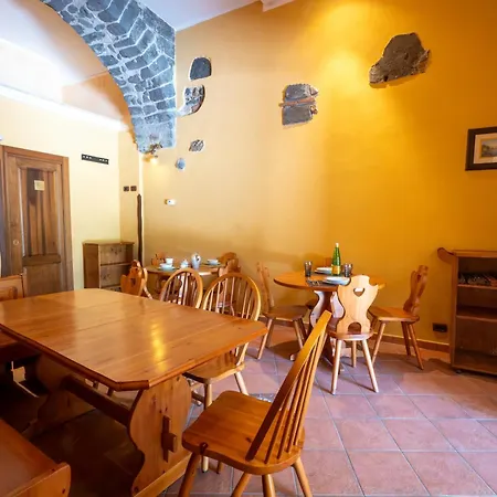 Affittacamere Filohostel L'albergo Glocale SantʼAgata deʼ Goti